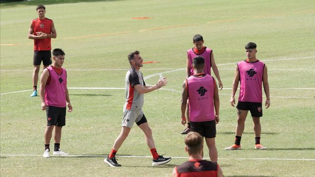 Mariano Soso conduce la pretemporada mientras espera la llegada de los refuerzos solicitados. Un arquero sería la prioridad.