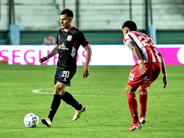 Estudiantes y Barracas Central le quieren arrebatar la punta a Unión