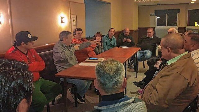 Ricardo Magdalena se refirió a la reunión que mantuvo el oficialismo con parte de la oposición. Ricardo Magdalena se refirió a la reunión que mantuvo el oficialismo con parte de la oposición.