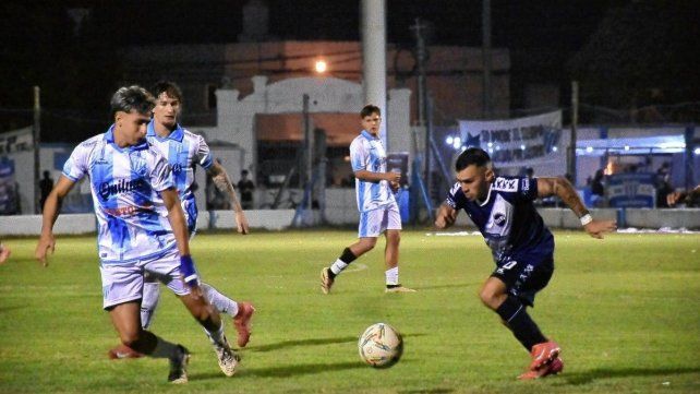Regional Amateur: Juventud Unida quedó a un paso de la final por el ascenso
