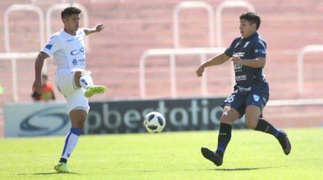 ¡Otra goleada! Godoy Cruz, escolta de Boca, mandó a Temperley a la B