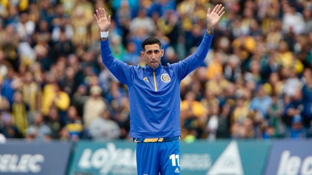 Ángel Di María y la emoción al pisar el césped del Gigante de Arroyito para los trabajos competitivos