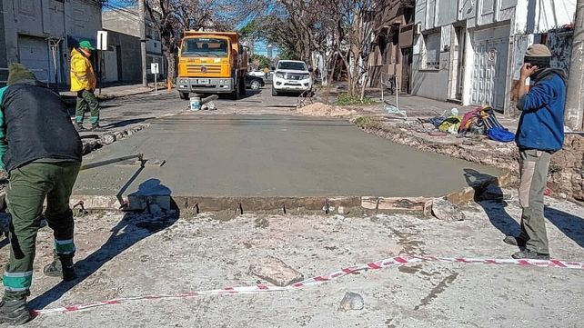 Trabajos de bacheo en la ciudad de Santa Fe