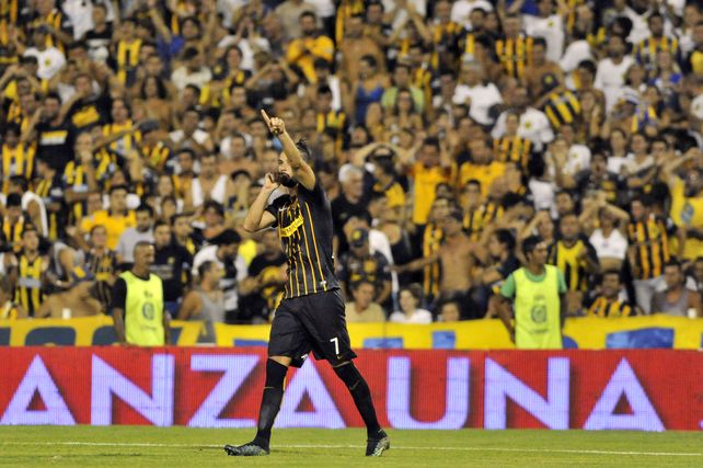 Lo extrañaron. En el semestre pasado Larrondo estuvo poco en cancha.