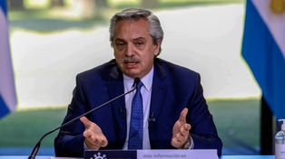Alberto Fernández analizará con los gobernadores la suba de contagios de coronavirus
