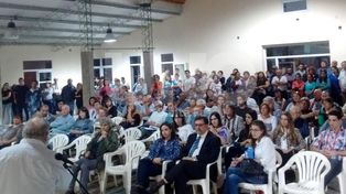 El cementerio de Arroyo Leyes y una audiencia pública con cruces