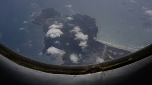 El avión voló cuatro horas más después de perder contacto