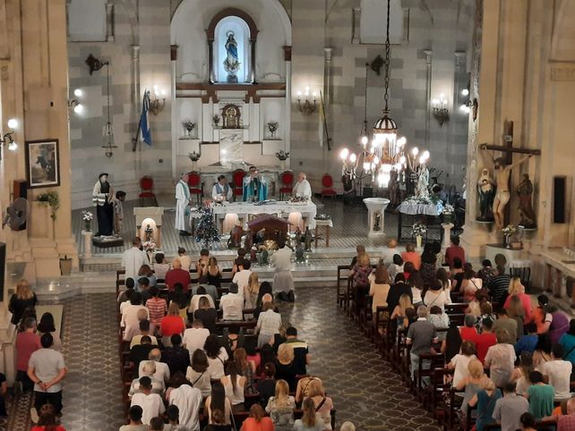 Un bebé fue abandonado este jueves en plena misa en la Parroquia Inmaculada Concepción, en barrio Pichincha. 