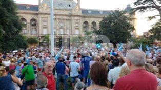 Testimonios de santafesinos en la marcha por la democracia en la ciudad