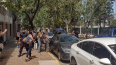 El imputado fue insultado al salir del edificio de justicia casildense. El imputado fue insultado al salir del edificio de justicia casildense.