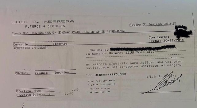 Recibos que Luis Herrera brinda a sus clientes cada vez que recibía fondos
