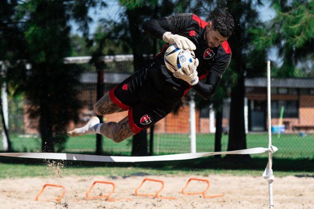 Gabriel Arias llegó de Racing para adueñarse del arco de Newell’s.