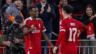 Liverpool debutó con triunfo agónico ante Southampton en la Copa de la Liga
