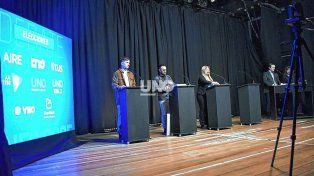 Un atril vacío simbolizó las ausencias de los tres candidatos que pegaron el faltazo al debate