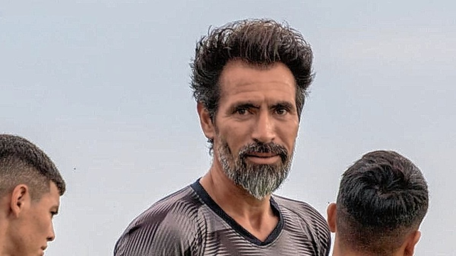 Eduardo Domínguez viaja a Santa Fe para desvincularse de Colón y luego se convertiría en técnico de Independiente.