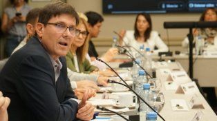 El ministro de Educación confirmó que en la segunda quincena de enero convocará a los gremios para iniciar la paritaria