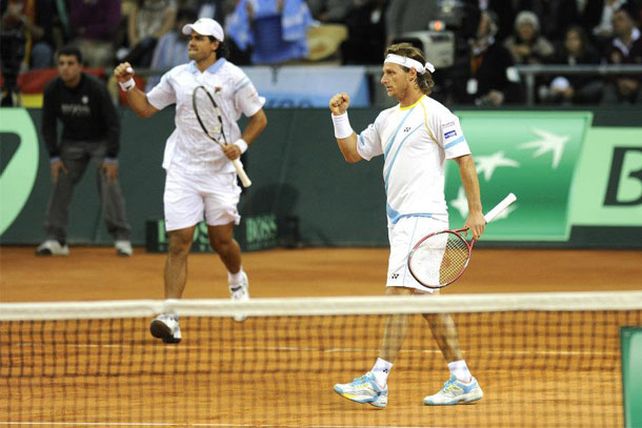Nalbandian y Schwank ganaron el dobles y abrieron una esperanza