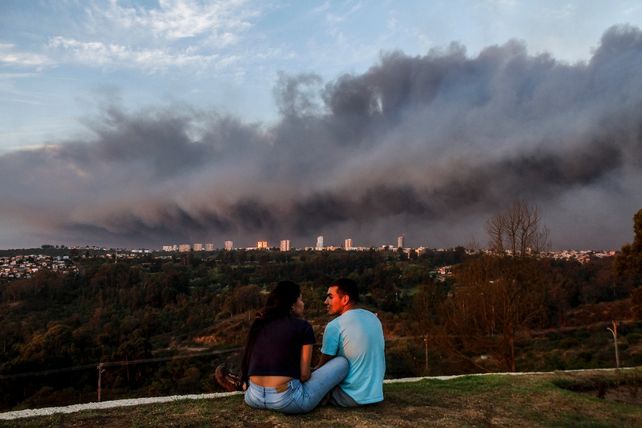 Al menos 19 muertos en Chile por incendios en la zona de Valparaiso