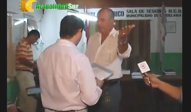 El presidente del Concejo Deliberante de Candelaria agredi&oacute; brutalmente a un periodista