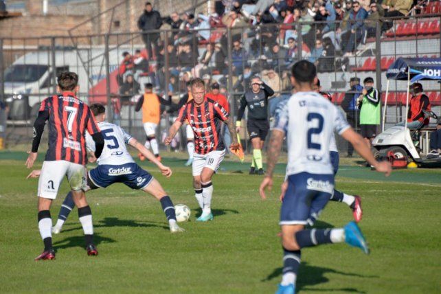 Patronato ganó ante su gente.