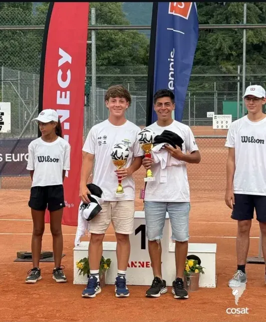 Manuel Paniagua, junto al colombiano Mathias Llanos, se quedaron con el título de dobles en Annecy.