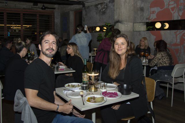 Bruno Sarti y Julia Galgione.