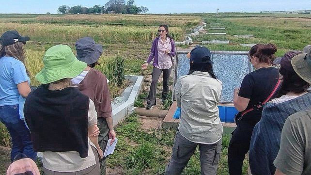 Alumnos de La Pampa visitaron el INTA Paraná para conocer prácticas de conservación ambiental.