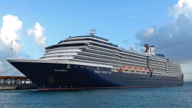 Hay cinco argentinos en el crucero sospechado por coronavirus