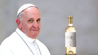 Por primera vez el Papa hará la consagración con vino argentino