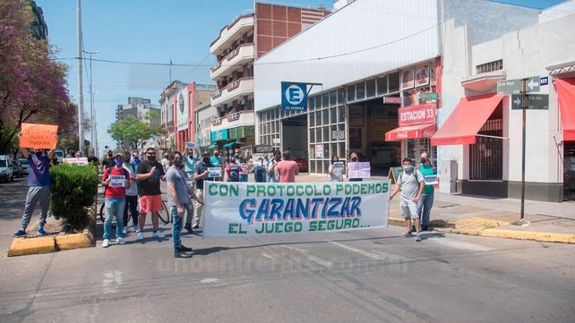 Empleados de la parte privada de bingo y casinos de Paraná reclamaron la reapertura de las salas