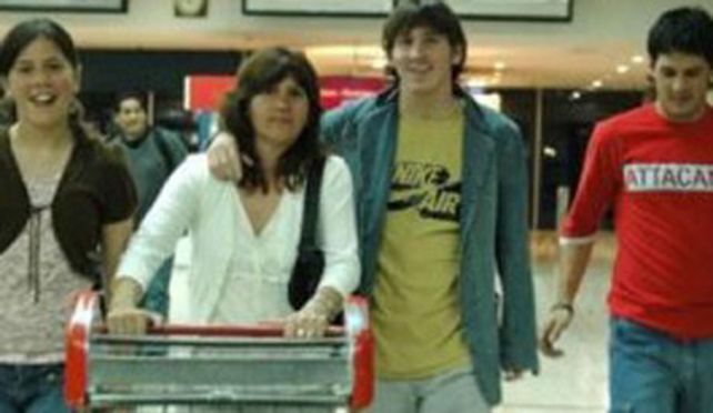 Messi: Mi hermanita volvi&oacute; a Argentina porque no entend&iacute;a el catal&aacute;n y lloraba