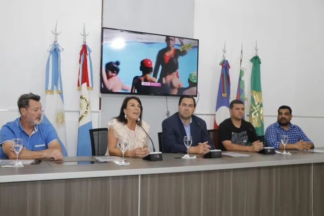 Enri Vallejos junto a parte de su equipo