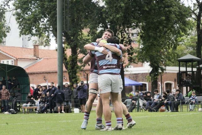Atlético del Rosario hizo lo que tenía que hacer y seguirá siendo Top 14 en la Urba en 2027