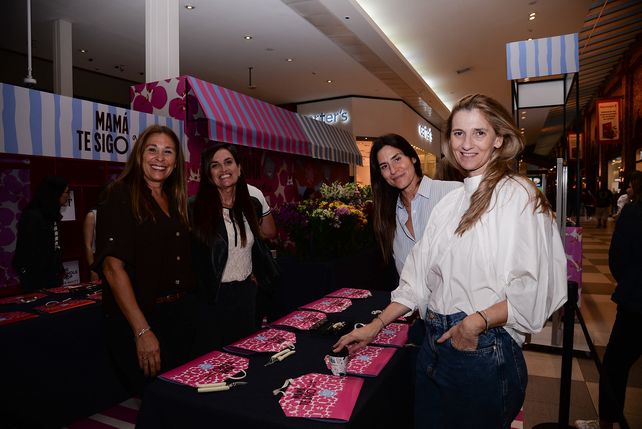 Claudia Ollocco, Graciela Ricci, Marisa Semino y Raquel Croci