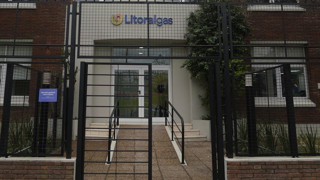 La base de Litoral Gas en la zona sur de Rosario. Gasistas matriculados llegaron hasta allí para protestas por los retrasos administrativos.&nbsp;