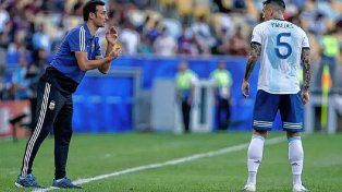 Román contará con Lionel Scaloni y Leandro Paredes en su despedida.