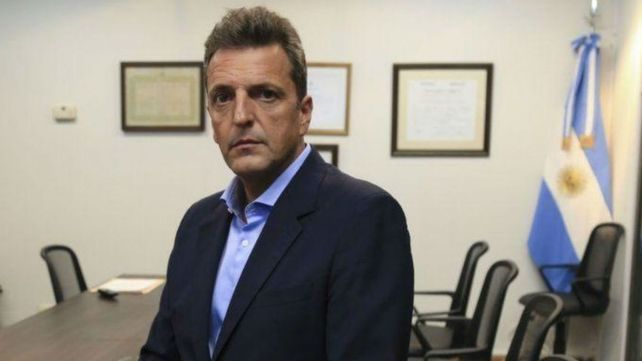 Cristina se solidarizó con Massa tras el robo en oficinas del Frente Renovador