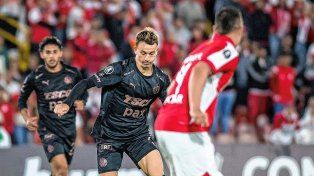 Platense cayó ante Santa Fe y se le escapó la clasificación anticipada