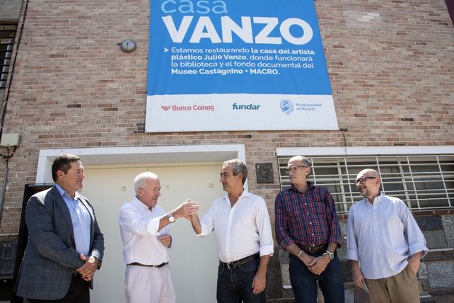 El intendente Pablo Javkin participó este miércoles del acto de entrega de llaves de la Casa Vanzo.