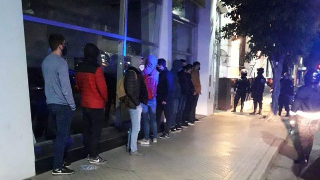 Los jóvenes fueron trasladados a la comisaría 2ª y luego recuperaron la liberad.
