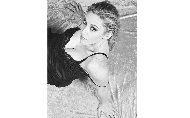 Las fotos hot de la hermana de Luisana Lopilato