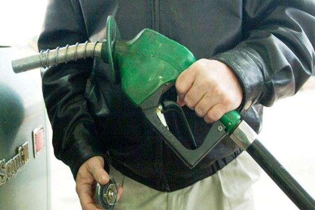 Automotrices, a favor de duplicar el contenido de bioetanol en la nafta