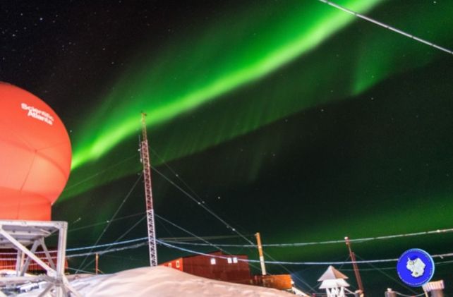 Espectaculares auroras australes se vieron en la Base Belgrano II, de la Antártida