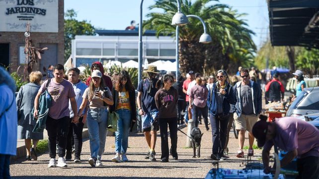 Rosario recibe una importante cantidad de turistas durante los feriados largos.