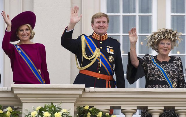 Saludo real. Máxima