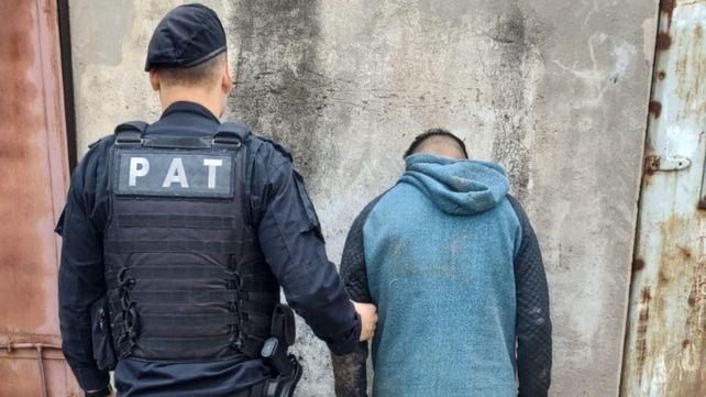 El cómplice del herido también fue aprehendido y se sospecha que hubo otros partícipes.