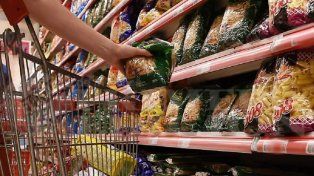 En enero se comió menos carne, se cortaron salidas y se usó la tarjeta