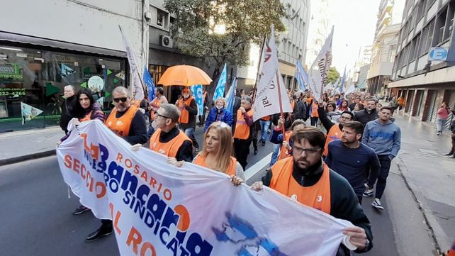 Gremios nacionales como La Bancaria ya realizaron presentaciones judiciales contra la restitución de Ganancias.