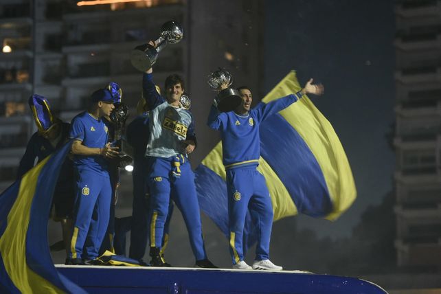 Rosario Central armó su fiesta en el Monumento a la Bandera tras ganarle a Estudiantes