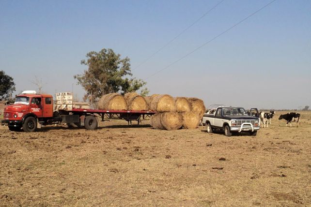 El gobierno provincial asiste a productores afectados por la sequía